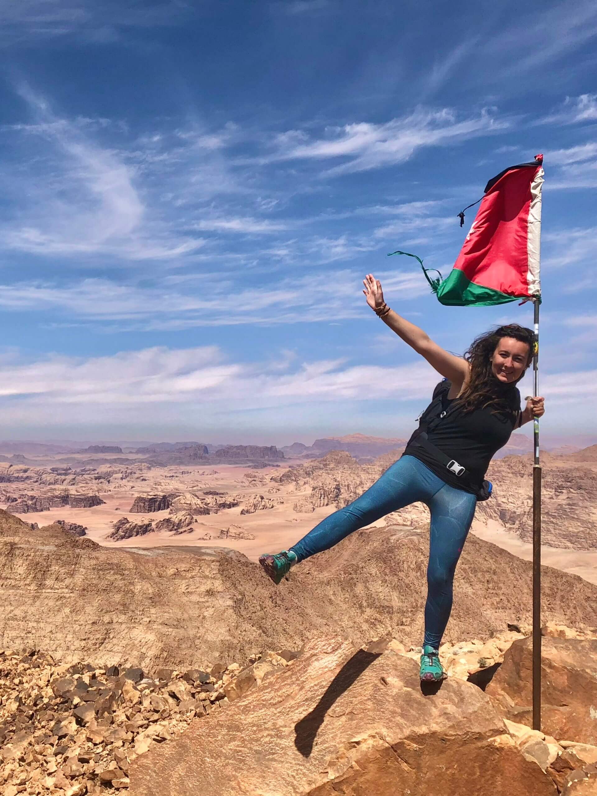 Visite de randonnée en montagne de Jabal Um Ad Dami dans le Wadi Rum (WR-JHT-009)